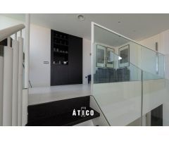 ATICO DUPLEX EN PRIMERA LINEA DE MAR