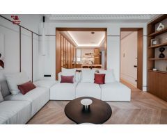 Piso de 256m2, 3 dormitorios, 3 baños con impresionantes vistas al Parque del Retiro.