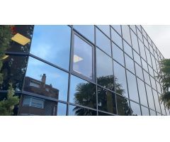 Edificio de oficinas de 4.689m2 en Las Rozas con acceso directo a la A6.
