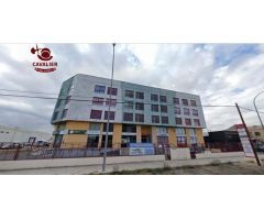Edificio de oficinas de 3200 m2 construidos con 4 plantas y un garaje de 15 plazas en Alicante
