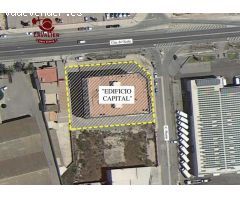 Edificio de oficinas de 3200 m2 construidos con 4 plantas y un garaje de 15 plazas en Alicante