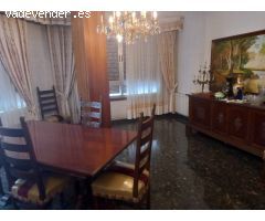 ¡Se alquila amplio y acogedor piso en pleno centro de Valencia!