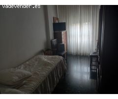 ¡Se alquila amplio y acogedor piso en pleno centro de Valencia!
