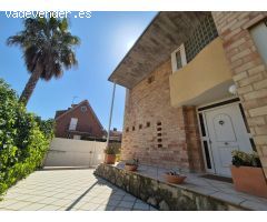 ???? Chalet independiente con piscina y bodega de ensueño en Montecanal