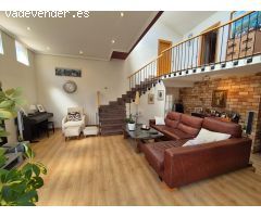 ???? Chalet independiente con piscina y bodega de ensueño en Montecanal