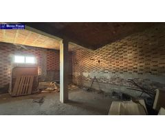 CASA CON TERRENO PARA HOSTAL DE PEREGRINO O VIVIENDA!!