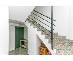 DUPLEX CON PATIO GRANDE!