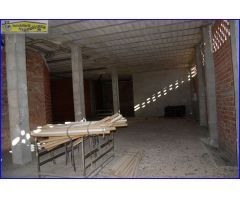 ¡Increíble oportunidad! Local comercial en el centro de Santomera con fachada a dos calles y 203 m2