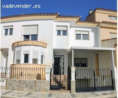 OLULA DEL RÍO. ( ALMERÍA ) . CHALET PARA ENTRAR A VIVIR EN URBANIZACIÓN EUROPA.