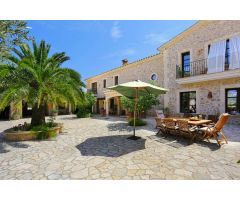 FINCA RÚSTICA CON MUCHO CARÁCTER EN PUERTO DE ANDRATX CON VISTAS AL MAR