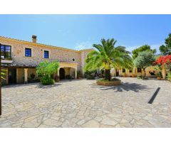 FINCA RÚSTICA CON MUCHO CARÁCTER EN PUERTO DE ANDRATX CON VISTAS AL MAR