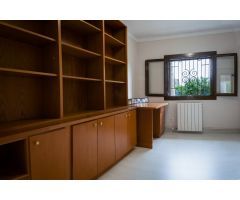 MODERNO Y LUMINOSO CHALET UNIFAMILIAR EN UNA ZONA TRANQUILA DE PALMA