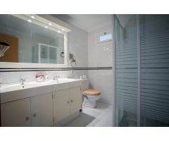 MODERNO Y LUMINOSO CHALET UNIFAMILIAR EN UNA ZONA TRANQUILA DE PALMA
