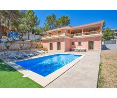 PRECIOSA VILA DE ALTA CALIDAD CON LICENCIA VACACIONAL EN UNA ZONA TRANQUILA EN PALMANOVA