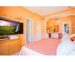 ESPECTACULAR CASA MUY ESPACIOASA CON PISCINA EN UNA ZONA POPULAR DE PALMANOVA