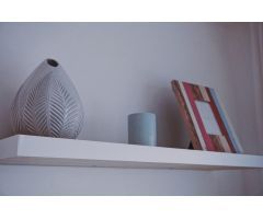 PRECIOSO PISO REFORMADO CON VISTAS AL MAR Y PISCINA COMUNITARIA