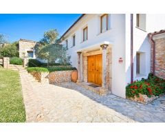 EXTRAORDINARIA Y PRIVADA VILLA EN CALVIA PUEBLO EN UBICACIÓN PRIVILEGIADA