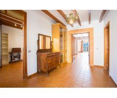 ENCANTADORA CASA DE PUEBLO EN CALVIA CENTRO CON VISTAS DESPEJADAS