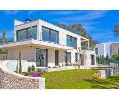 VILLA DE LUJO CONTEMPORÁNEA DE NUEVA CONSTRUCCIÓN EN NOVA SANTA PONSA