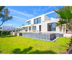 VILLA DE LUJO CONTEMPORÁNEA DE NUEVA CONSTRUCCIÓN EN NOVA SANTA PONSA