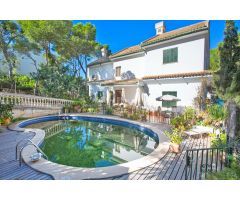 VILLA FAMILIAR EN SANTA PONSA CON VISTAS AL MAR CON ENORME POTENCIAL DE RENOVACION