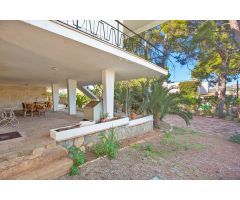 VILLA FAMILIAR EN SANTA PONSA CON VISTAS AL MAR CON ENORME POTENCIAL DE RENOVACION