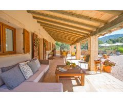 ENCANTADORA FINCA RÚSTICA COMPLETAMENTE RENOVADA EN LAS AFUERAS DE CALVIA PUEBLO