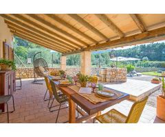 ENCANTADORA FINCA RÚSTICA COMPLETAMENTE RENOVADA EN LAS AFUERAS DE CALVIA PUEBLO