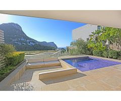 ESPECTACULAR VILLA DE LUJO CON VISTAS AL MAR EN EXCLUSIVA COMUNIDAD DE CALA LLAMP