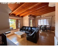 FANTÁSTICO CHALET CON GRAN POTENCIAL EN COSTA DE LA CALMA