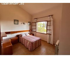 FANTÁSTICO CHALET CON GRAN POTENCIAL EN COSTA DE LA CALMA