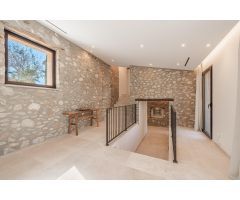 VILLA DE LUJO DE ENSUEÑO EN EL ACOGEDOR PUEBLO DE ES CAPDELLA