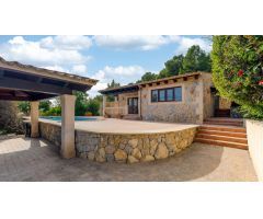 EXCLUSIVO CHALET INDEPENDIENTE PARA ALQUILAR EN EL PINTORESCO PUEBLO DE CALVIA