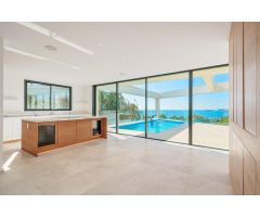ESPECTACULAR VILLA MODERNA CON VISTAS AL MAR EN COSTA DEN BLANES