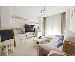 Encantadora Vivienda de 3 Dormitorios en Urbanización cerrada