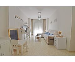 Encantadora Vivienda de 3 Dormitorios en Urbanización cerrada