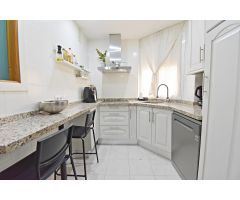 Encantadora Vivienda de 3 Dormitorios en Urbanización cerrada