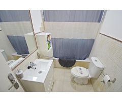 ¡Vive la magia del centro de Jerez en este encantador dúplex de 2 habitaciones!