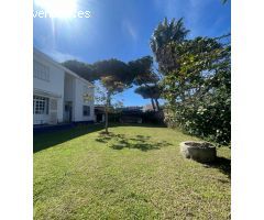 Exclusivo chalet en El Manantial – Costa Oeste