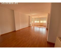 Magnifico piso de amplias dimensiones con opcion a poder dividirlo en dos apartamentos