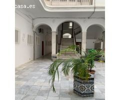 ¡Tu Refugio en el Corazón de Cádiz te espera!