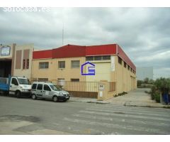 NAVE INDUSTRIAL DE 825m2  EN PERFECTO ESTADO EN POLÍGONO EL TROCADERO, PUERTO REAL