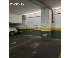 Dos plazas de garaje colindantes en calle Adelfas