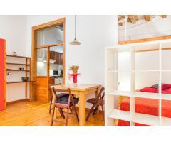 Apartamento luminoso junto al Puerto y la Rambla