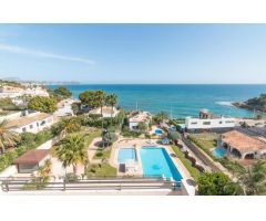 Estudio con terraza, parking y piscina a 100 m de la playa en Calpe (Costa Blanca)