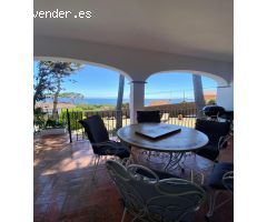 Chalet reformado con vistas al mar