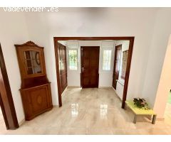 Casa aislada situada a pocos metros del centro de sAgaró, garaje, piscina y jardín.