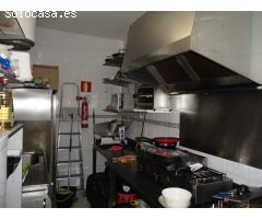 Local comercial actualmente en funcionamiento como cafetería.