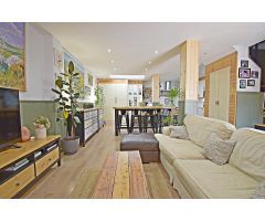IDEAL ADOSADO EN ZONA CHAPIN CON AMPLIO PATIO Y BUHARDILLA