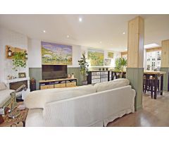 IDEAL ADOSADO EN ZONA CHAPIN CON AMPLIO PATIO Y BUHARDILLA